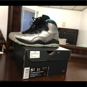 Jordan ‘Liberty’ 10s size 5.5Y
